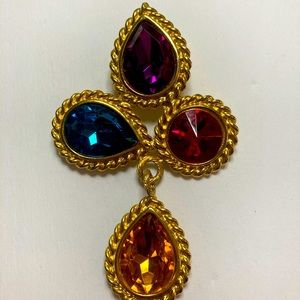 Beautiful gemstone and gold tone brooch